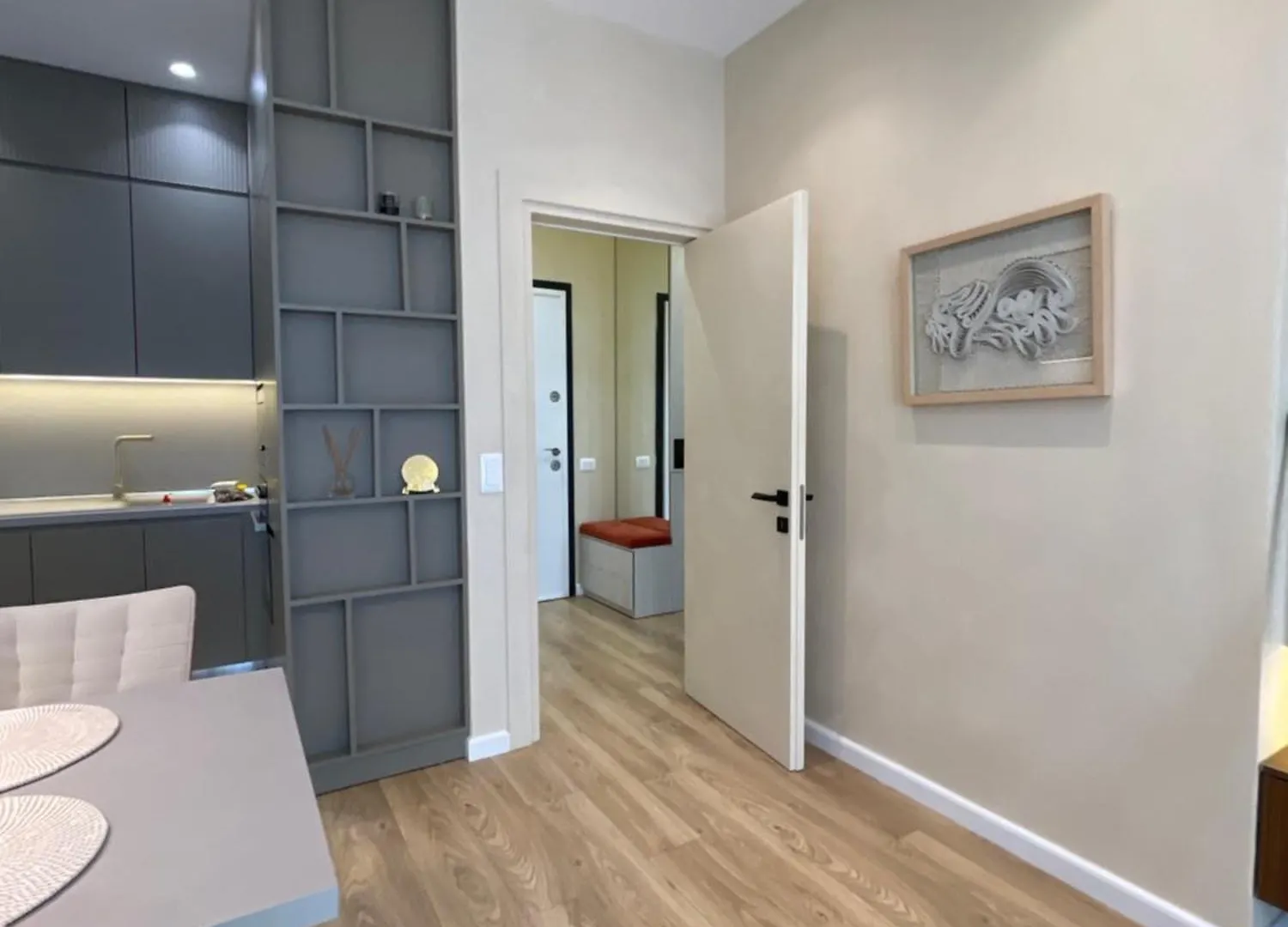 Emy Apartament Tirana 0*,